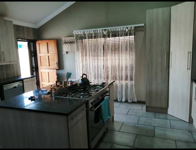 3 BEDROOM HOUSE FOR SALE IN CASSELDALE